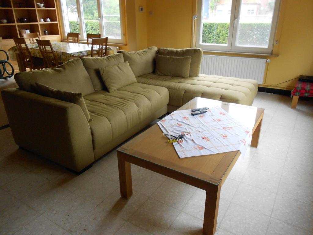 Gite De La Rhosnes Amougies Room photo